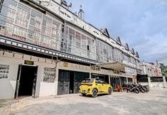 외관 4 OYO 91324 Aliya Homestay Syariah