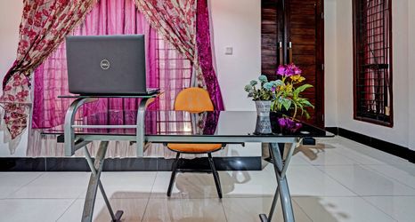 Lobby 2 SPOT ON 91320 Pondok Elia Syariah