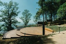 공용 공간 Bobocabin Coban Rondo, Malang