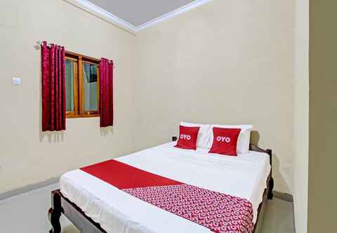 Kamar Tidur OYO 91353 Hotel Surya Andesa