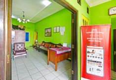 Lobby 5 SPOT ON 91357 Hotel Mulyo