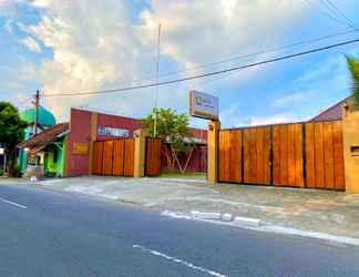 Exterior 2 Kelud Syariah Guesthouse