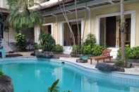 Swimming Pool Royal Puri Villa