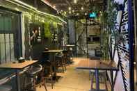 บาร์ คาเฟ่ และเลานจ์ Coller Boutique Hostel