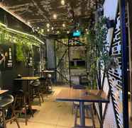 Bar, Cafe and Lounge 3 Coller Boutique Hostel
