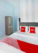 BEDROOM OYO 91399 Homestay Trendy Syariah