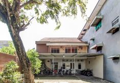 外觀 3 OYO Life 91374 Asia Stay Semarang Syariah