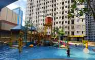 Kolam Renang 5 Apartement Transpark Juanda By De Room