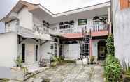 Bangunan 2 SPOT ON 91393 Budiluhur 10 Homestay