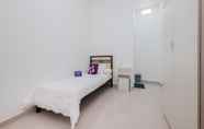 Bedroom 2 Singgahsini Ampera Raya Female Only