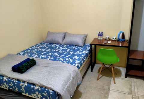 Bedroom SPOT ON 91402 Home'59 Tegal Danas