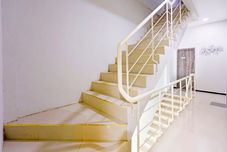 Common Space Capital O 91407 Kb Luxury Hostel