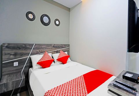 Bedroom Capital O 91407 Kb Luxury Hostel