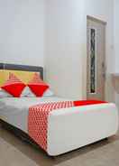 BEDROOM OYO 91375 Pondok Feby Makassar