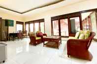 Lobi Homey Guesthouse near Sby Zoo (Syariah)