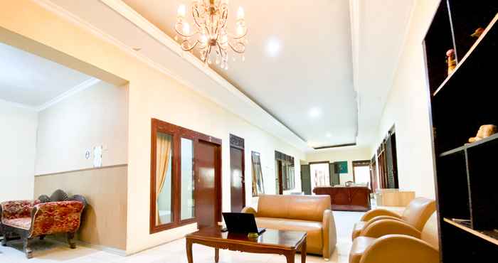 Common Space Homey Guesthouse near Sby Zoo (Syariah)