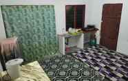 Lobi 5 OYO Home 90549 Teemuram Budget Homestay