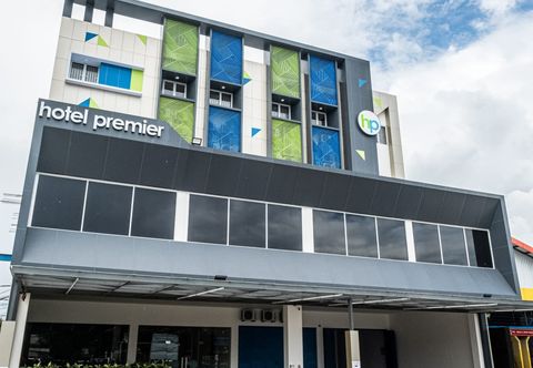 ภายนอกอาคาร Hotel Premier Makassar