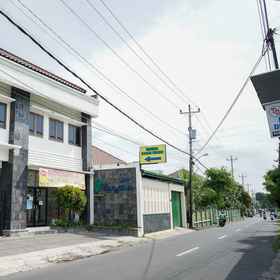 Exterior / Building 1 Singgahsini Griya Tenera Syariah Urip Sumoharjo Solo, Hotel Kepatihan Wetan