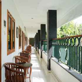Common Space 8 Singgahsini Griya Tenera Syariah Urip Sumoharjo Solo, Hotel Kepatihan Wetan