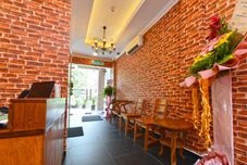 Lobby Super OYO 90572 J Hotel Masjid India