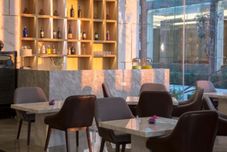 바, 카페, 라운지 Elegant Airport Hotel