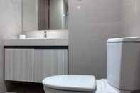 In-room Bathroom Apartment Galeri Ciumbuleuit by DoubleG