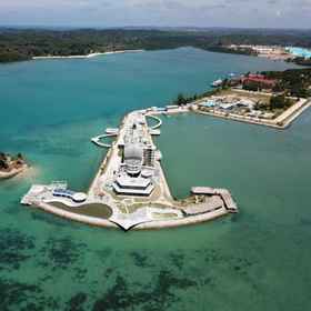 Exterior / Building 1 Doulos Phos The Ship Hotel, Bintan Regency Hotels