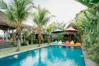 สระว่ายน้ำ Nauna Villa Bali 