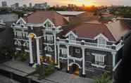 Exterior 2 S&F Residence Kemang Jakarta
