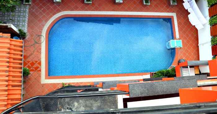 Swimming Pool Nana Backpackers Hostel Vientiane (Formerly Champion Boutique Hotel)