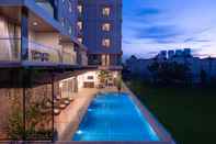 Swimming Pool Hotel Santika Batam 