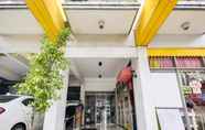 Bangunan 3 OYO 893 Dian Place Suites