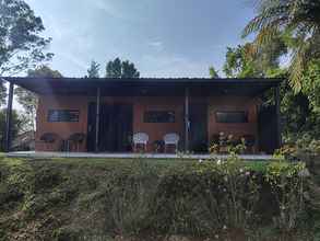 Exterior 4 Rumah Teras Glamping dan Kabin Ciater