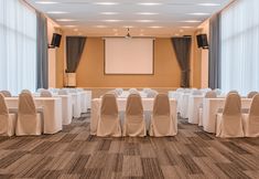 Ruangan Fungsional 5 ONE Hotel