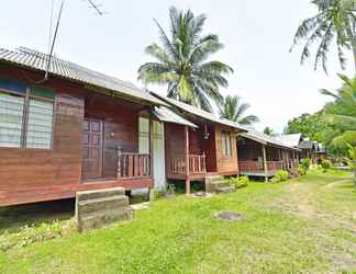 Exterior 2 OYO 90595 Pelangi Beach Resort Cherating