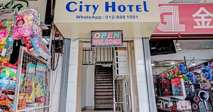 Bên ngoài OYO 90604 City Hotel