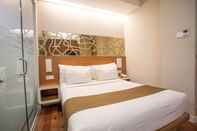 Kamar Tidur Life Hotel Mayjend Sungkono Surabaya