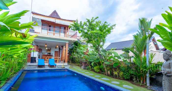 Swimming Pool Kubu D'Carik Villa & Bungalow by ecommerceloka