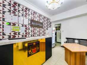 Lobi 4 OYO 895 Golden Majestic Pension Inn