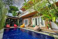 Swimming Pool Art Canggu Village