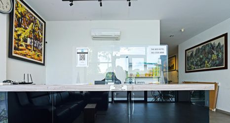 Lobby 2 Capital O 90615 The Bed Hotel