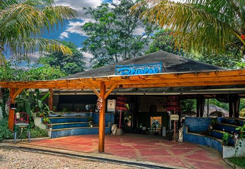 Exterior Begreno Home