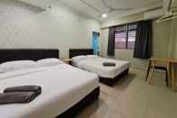 Bedroom Penginapan4U near Gurney Paragon