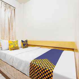 Bedroom 1 SPOT ON 91444 Hotel Arimbi, Click Square Hotels