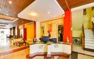Sảnh chờ 6 Townhouse Oak Maxi Hotel Legian Bali