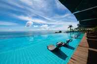 Swimming Pool The Reef Island Resort Mactan, Cebu