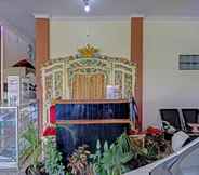 Lobby 7 OYO Life 91480 Putridapisa Syariah