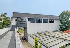 Exterior 3 Capital O 91466 Hotel Neu Backpacker Tf Syariah (smk Tb)