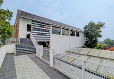 Exterior 2 Capital O 91466 Hotel Neu Backpacker Tf Syariah (smk Tb)
